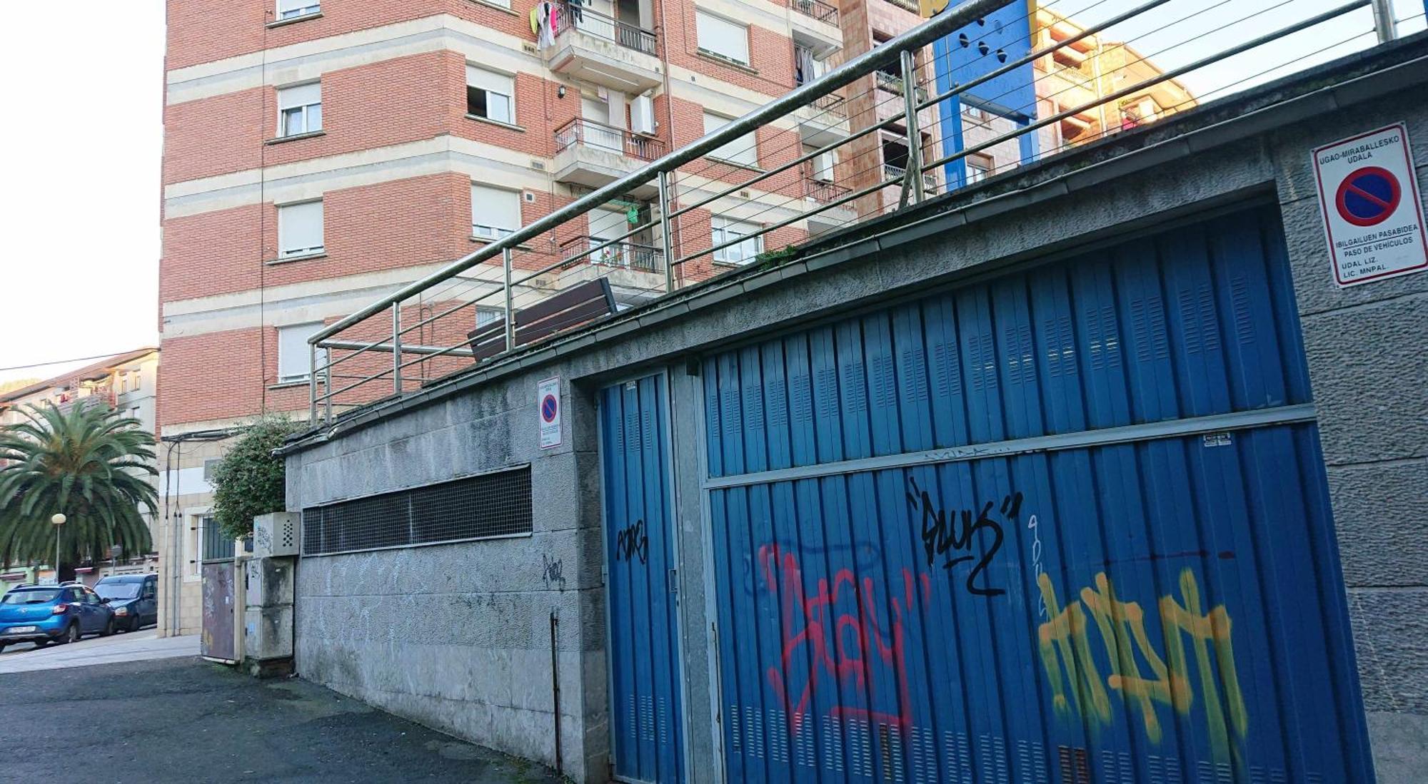 Piso Rio Nervion 15 Minutos Bilbao Leilighet Ugao-Miraballes Eksteriør bilde