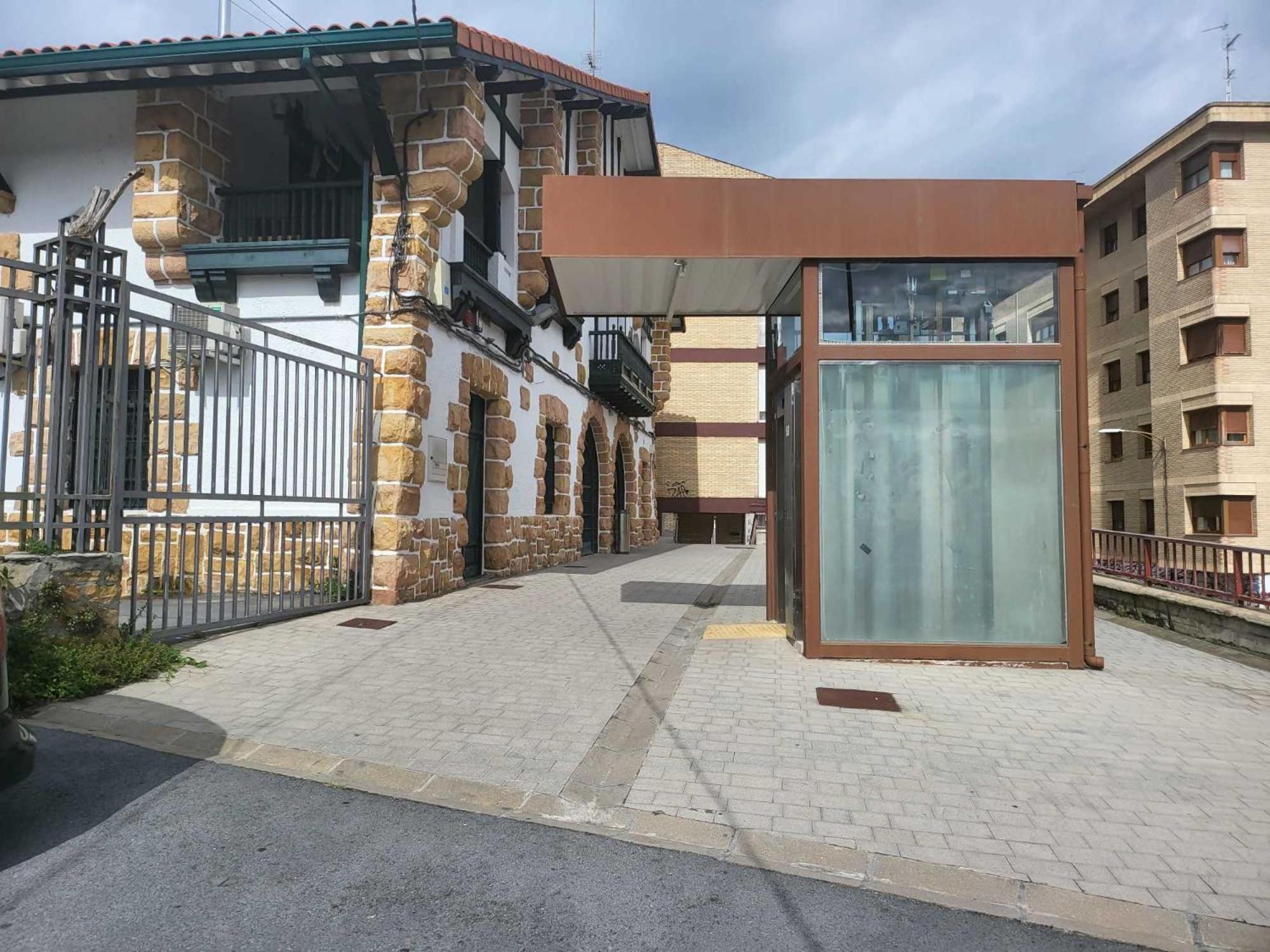 Piso Rio Nervion 15 Minutos Bilbao Leilighet Ugao-Miraballes Eksteriør bilde